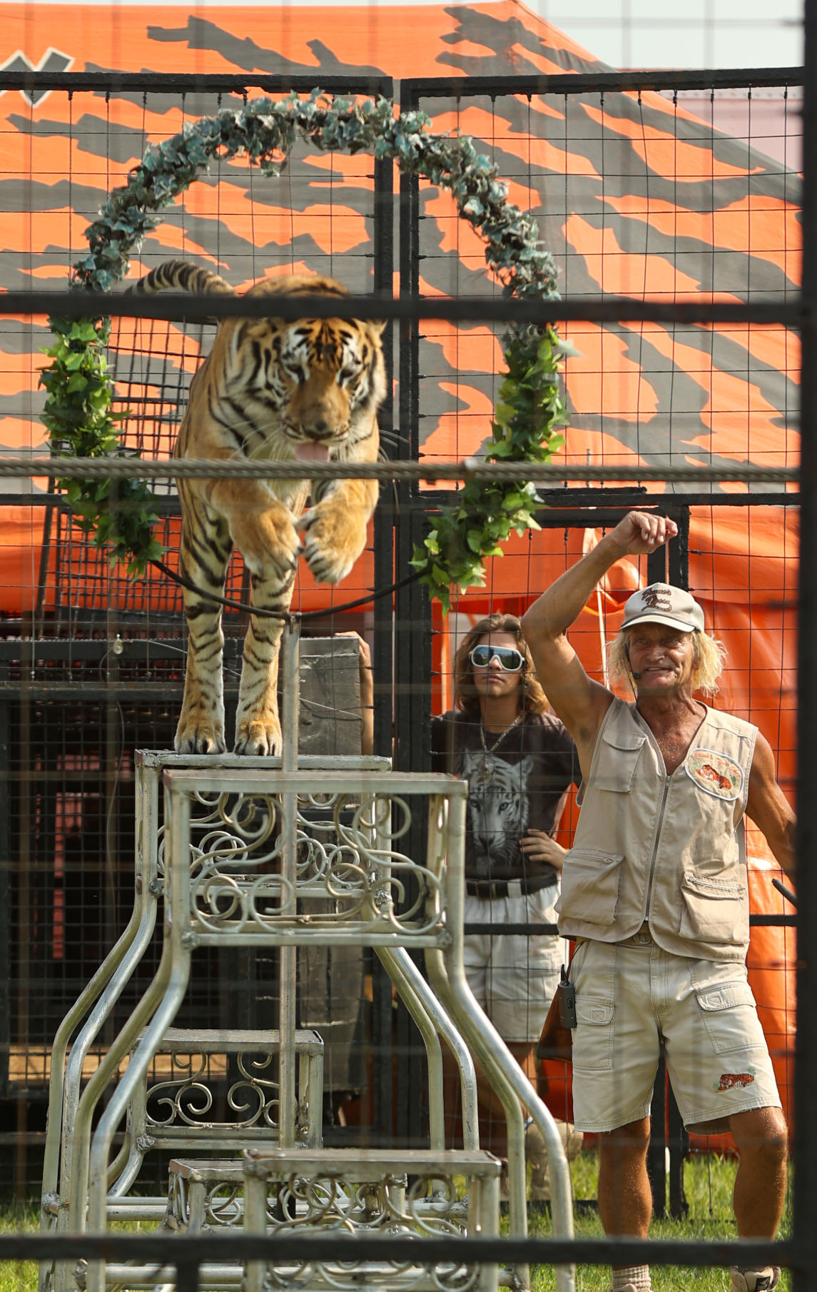 Brunon Blaszak's Royal Tiger Show